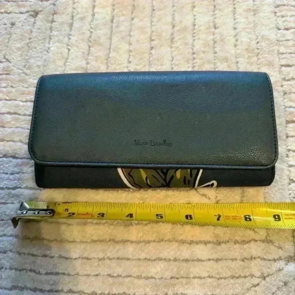 Vera Bradley trifold wallet - Picture 2 of 5